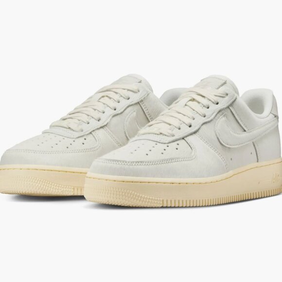 Nike Shoes - Nike Air Force 1 '07 Sneaker Women's Size 11